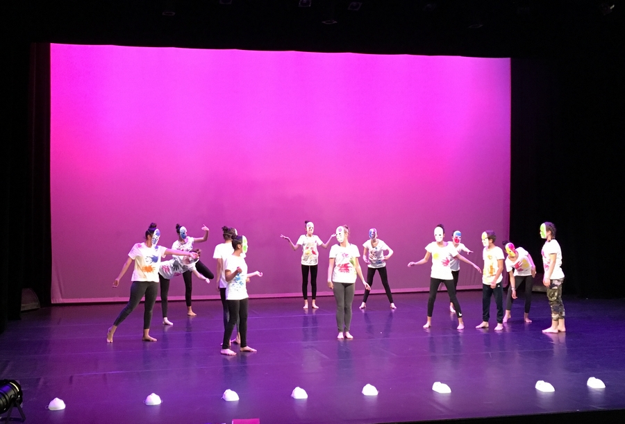 04repetitionmomdanse2019.jpg Thumbnail