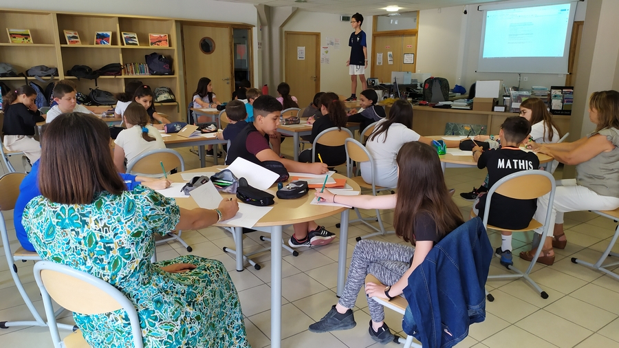 atelier_marie_caudry_juin_06.jpg Thumbnail
